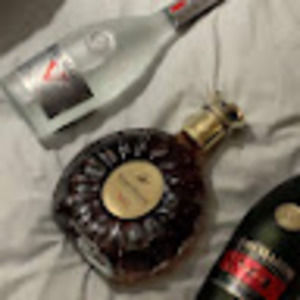 Meet your Posher, Eve